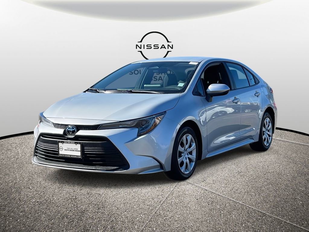 Used 2024 Toyota Corolla LE image 4