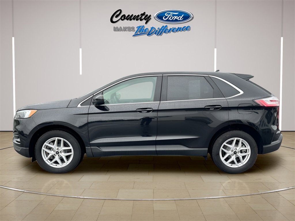 Used 2023 Ford Edge SEL image 3