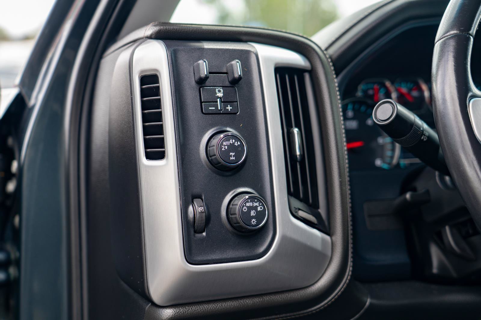 Used 2017 GMC Sierra 1500 SLE w/ Elevation Edition AWD/4WD image 16