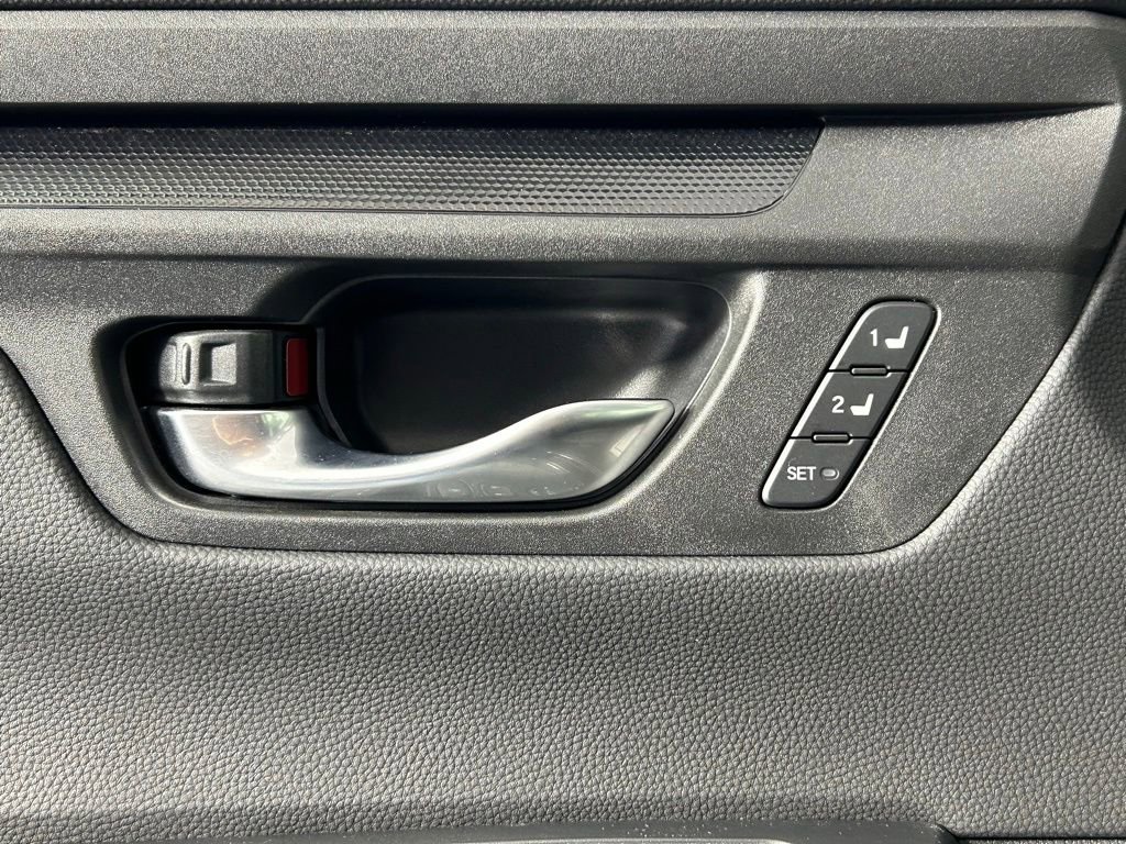 Used 2025 Honda CR-V Sport-L image 34