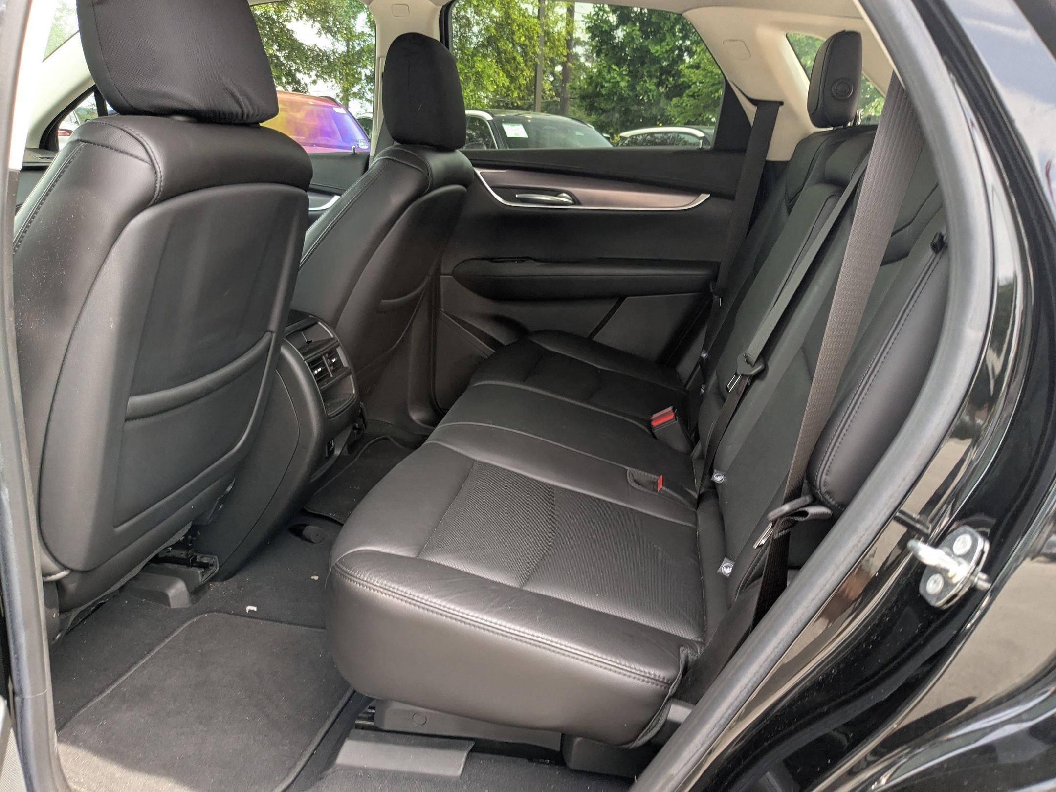 Used 2018 Cadillac XT5 Luxury w/ Driver Awareness Package FWD image 19