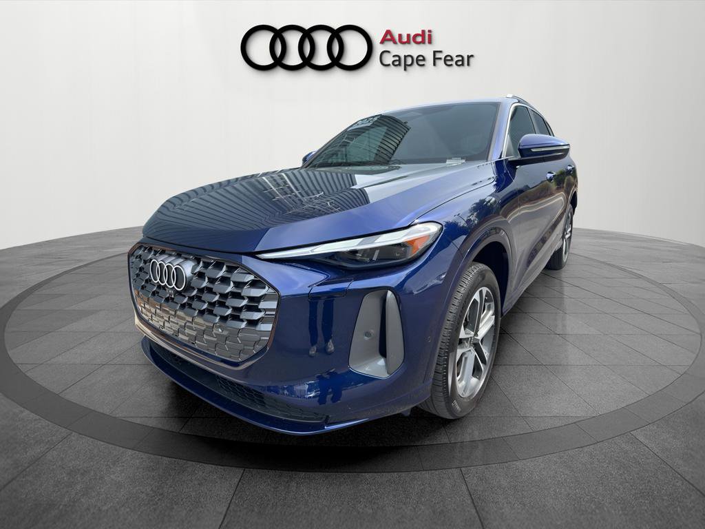 Used 2025 Audi Q5 Premium w/ Convenience Package image 1