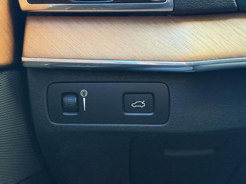 Used 2018 Volvo XC90 T6 Inscription w/ Convenience Package image 30