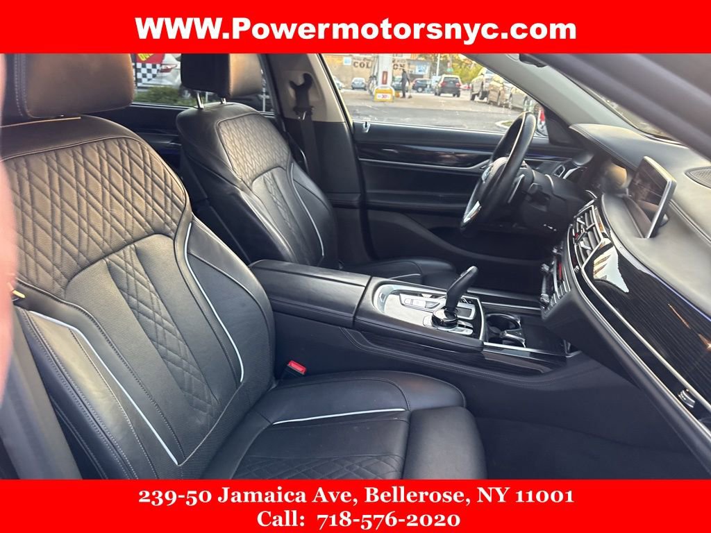 Used 2020 BMW 750i xDrive w/ Executive Package image 14