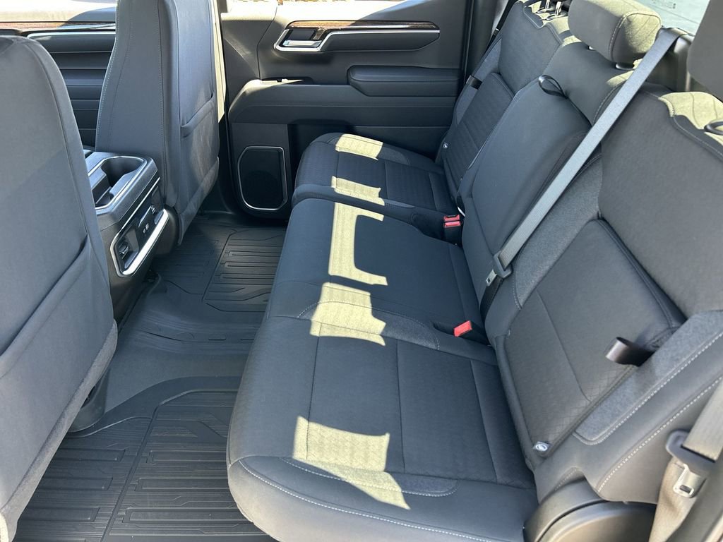 Used 2025 GMC Sierra 1500 Elevation image 25