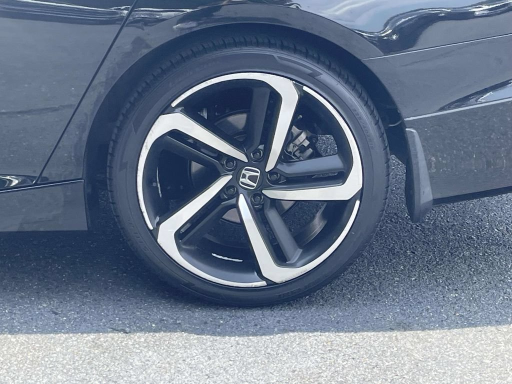 Used 2018 Honda Accord Sport image 12
