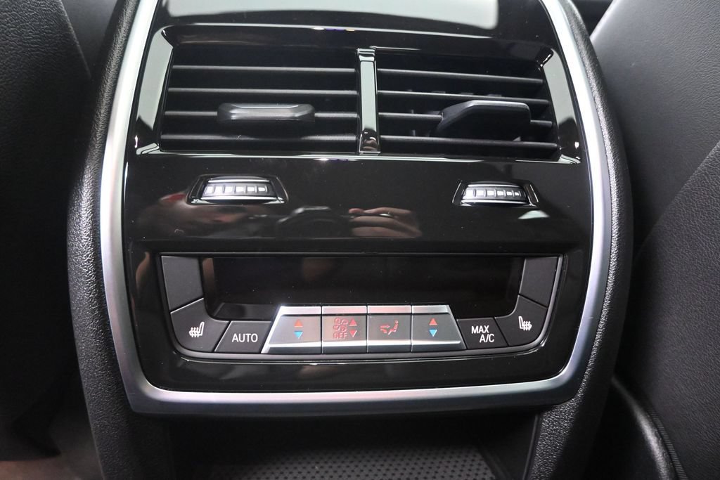Used 2026 BMW X6 M60i AWD/4WD image 15