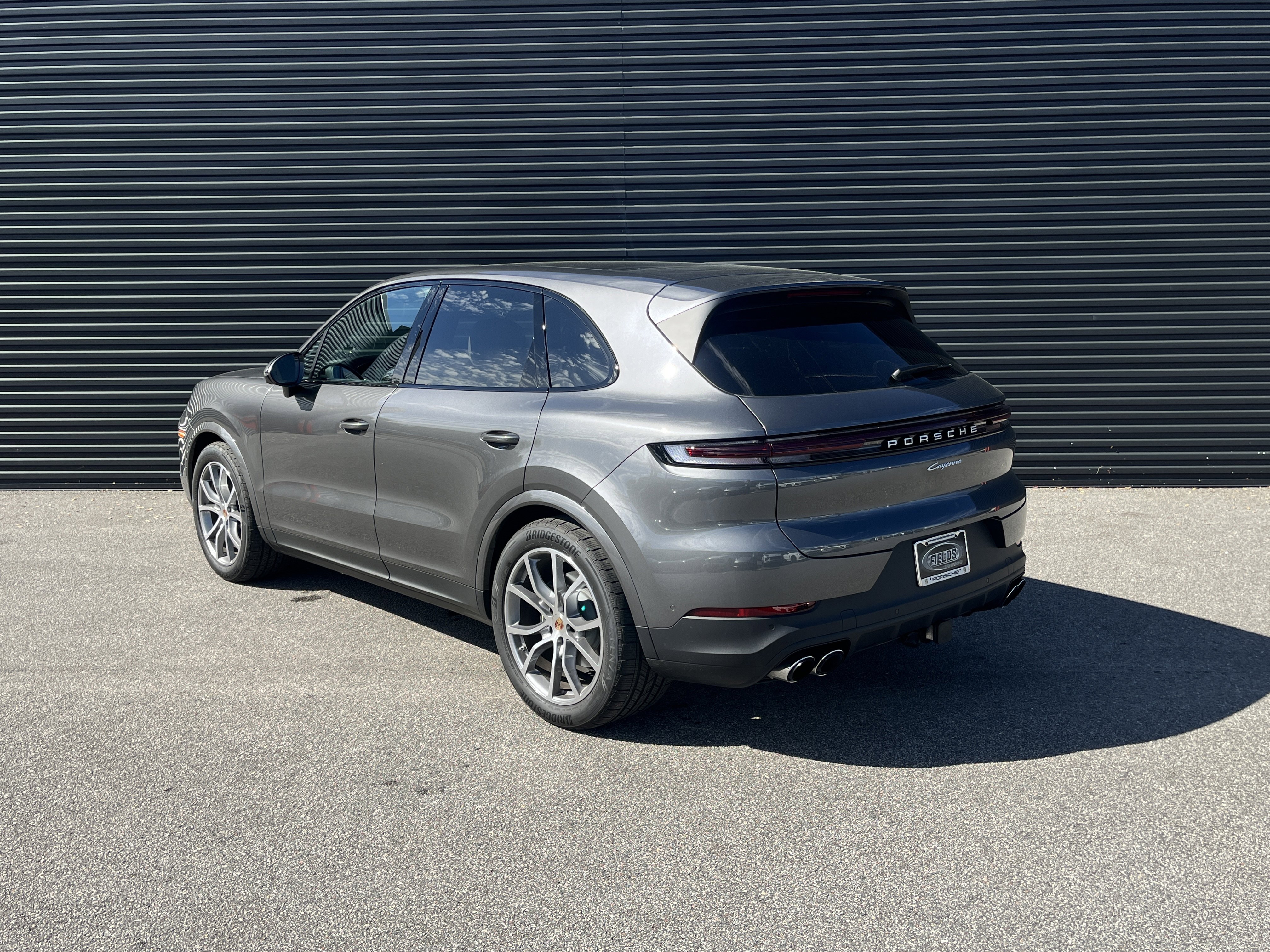 Certified 2025 Porsche Cayenne image 3