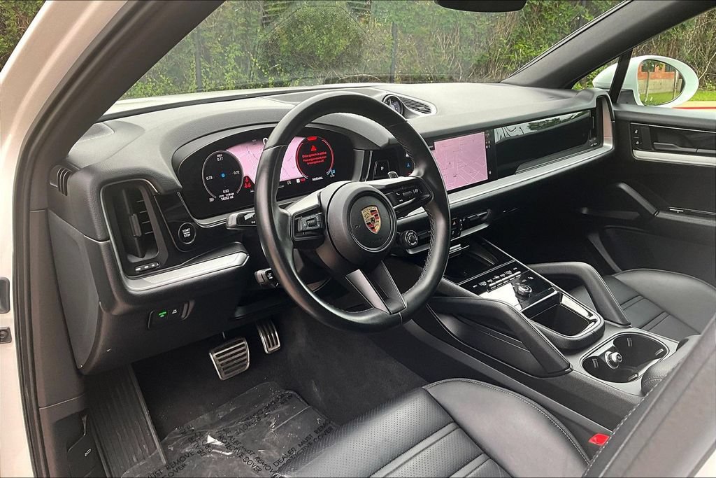 Used 2024 Porsche Cayenne S AWD/4WD image 17