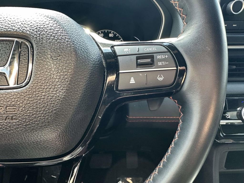 Certified 2025 Honda Pilot Sport image 14