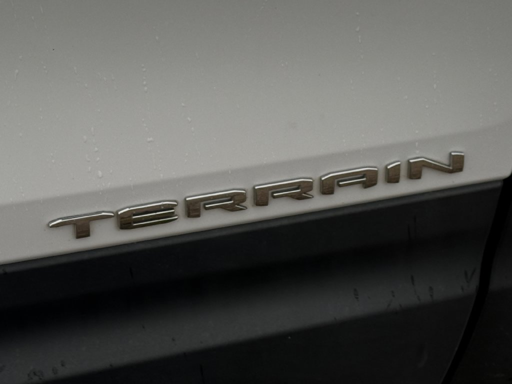 Used 2024 GMC Terrain SLT AWD/4WD image 37