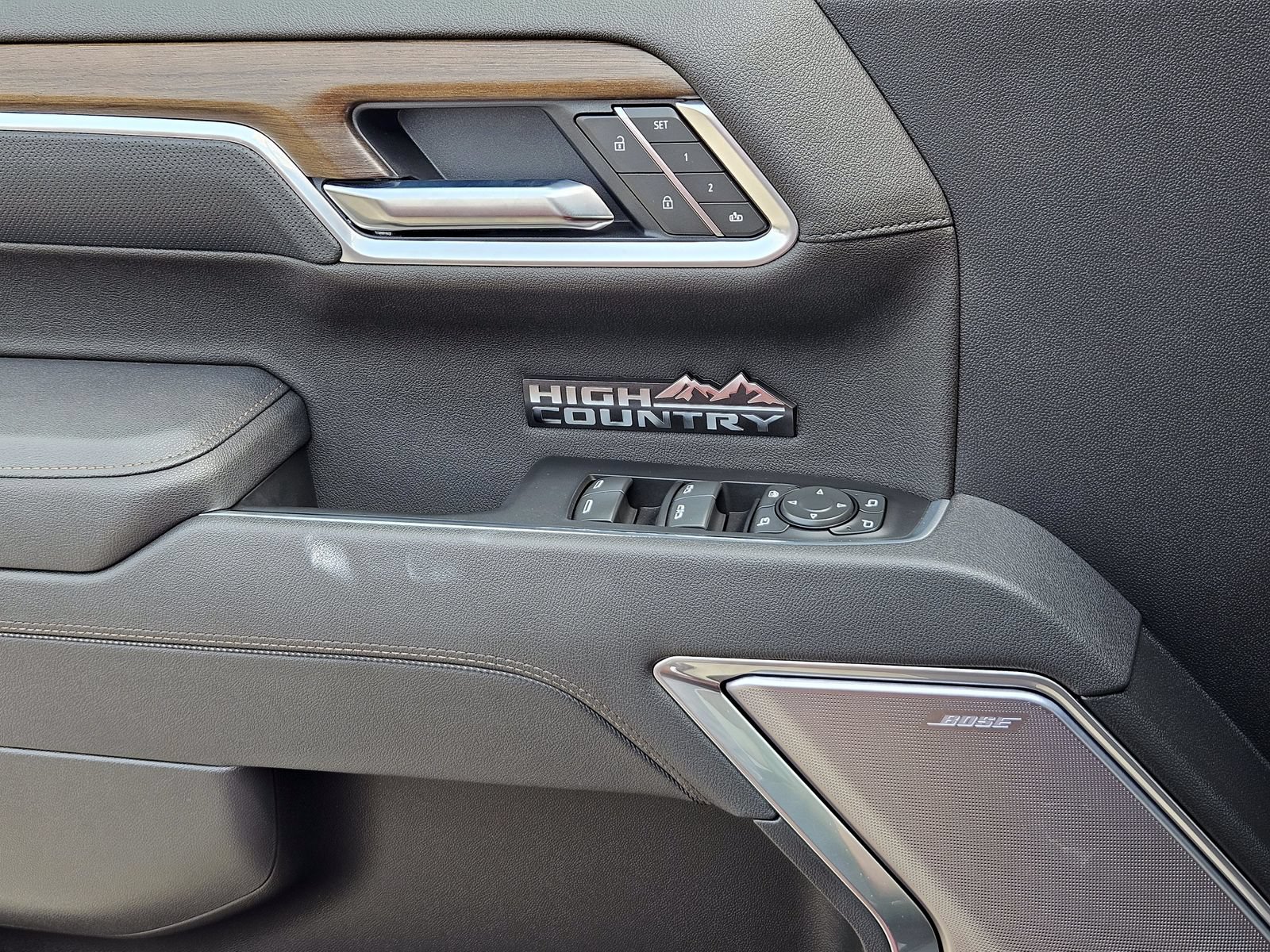 Certified 2025 Chevrolet Silverado 1500 High Country w/ Technology Package AWD/4WD image 28