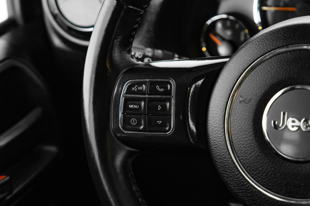 Used 2017 Jeep Wrangler Unlimited Rubicon image 13