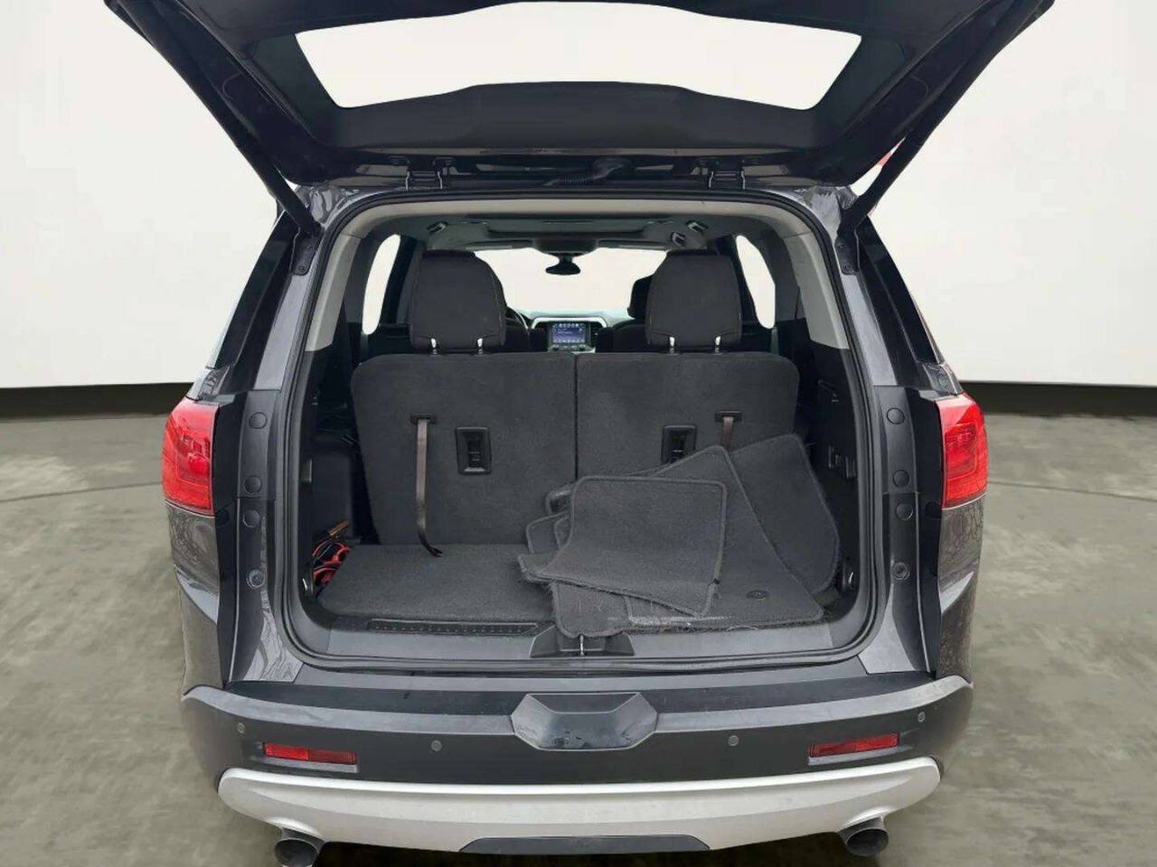 Used 2019 GMC Acadia SLE w/ Driver Alert Package I AWD/4WD image 16