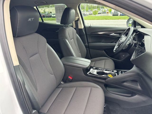 Used 2023 Buick Envision Preferred w/ Sport Touring Package AWD/4WD image 13