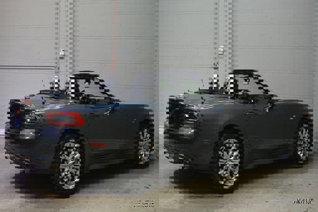 Used 2017 FIAT 124 Spider Lusso image 24