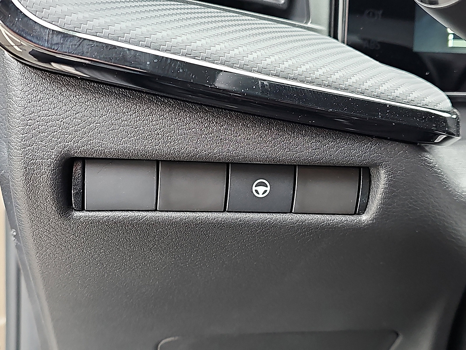 New 2026 Nissan Kicks SR w/ Cold Weather Package image 16