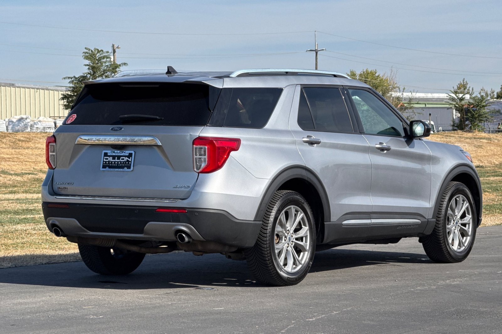 Used 2023 Ford Explorer Limited AWD/4WD image 7