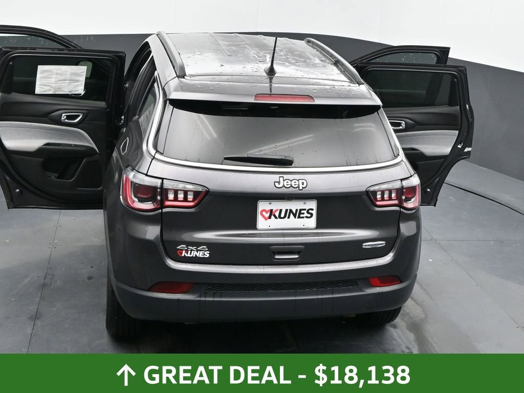 Used 2024 Jeep Compass Latitude image 75