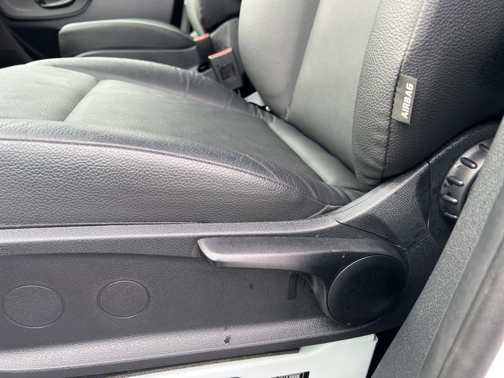 Used 2025 Mercedes-Benz Sprinter 2500 image 12