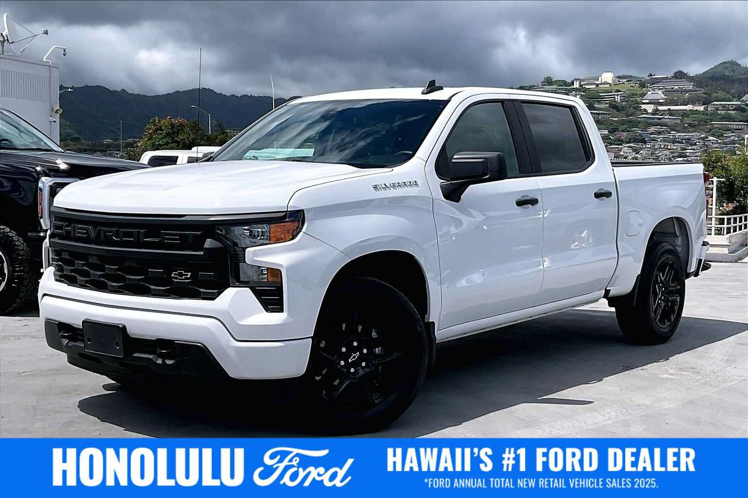 Used 2022 Chevrolet Silverado 1500 Custom RWD image 1