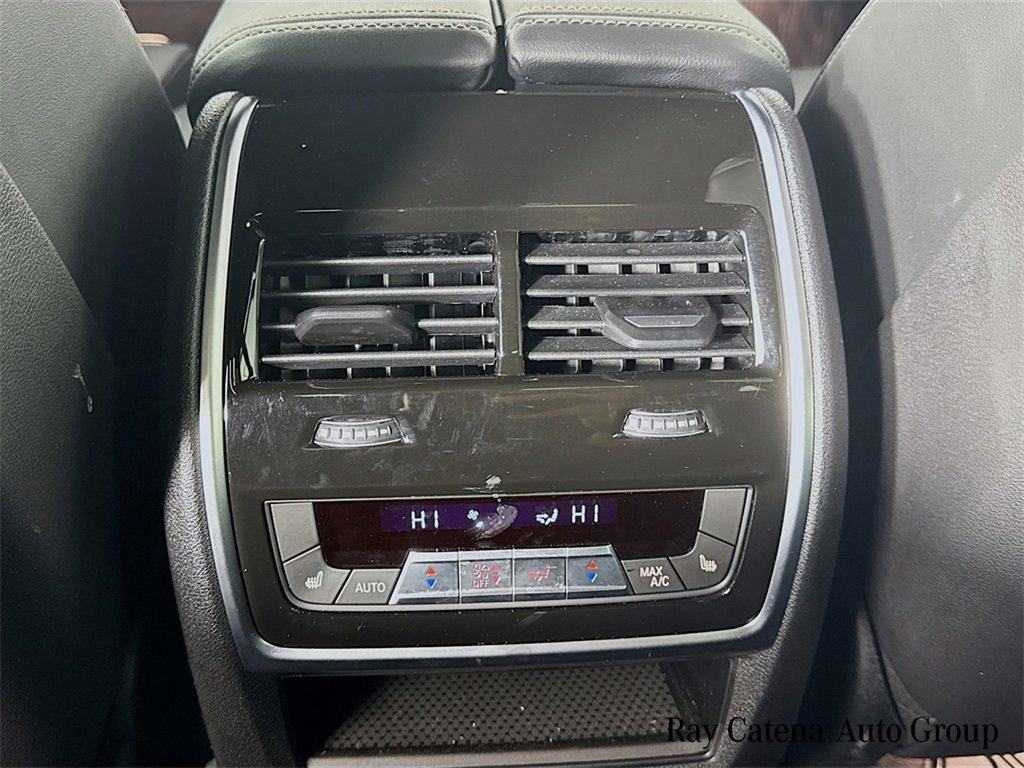 Used 2026 BMW X7 xDrive40i w/ Executive Package image 27