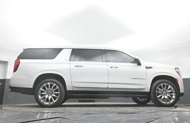 Used 2021 GMC Yukon XL Denali AWD/4WD image 54