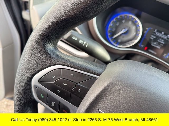 Used 2020 Chrysler Voyager Lxi image 25