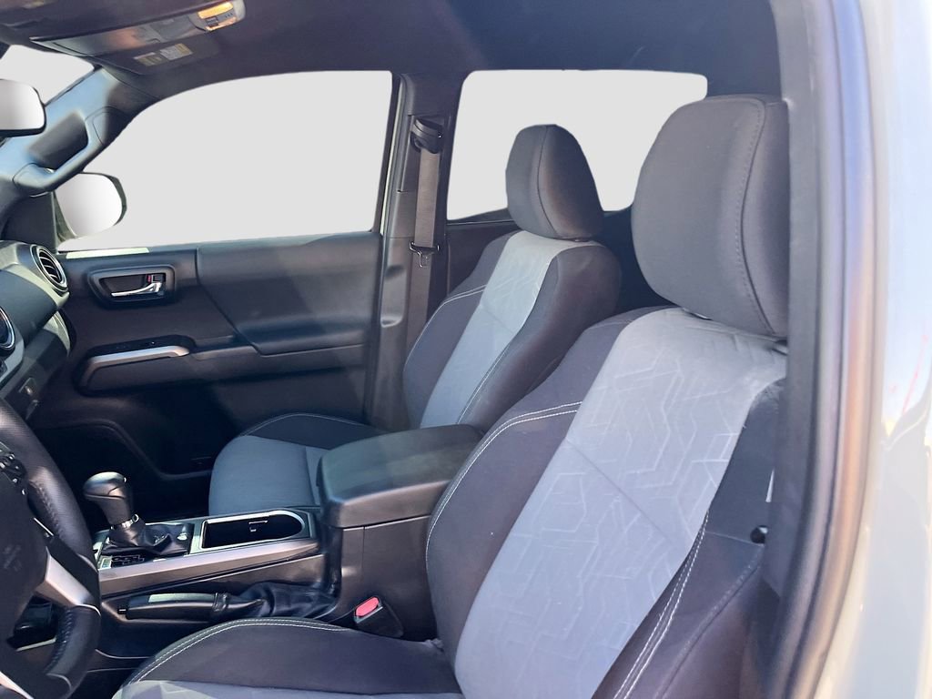 Used 2023 Toyota Tacoma TRD Sport w/ Technology Package RWD image 18
