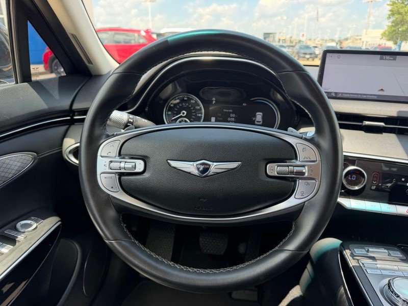 Used 2025 Genesis GV70 2.5T AWD/4WD image 11