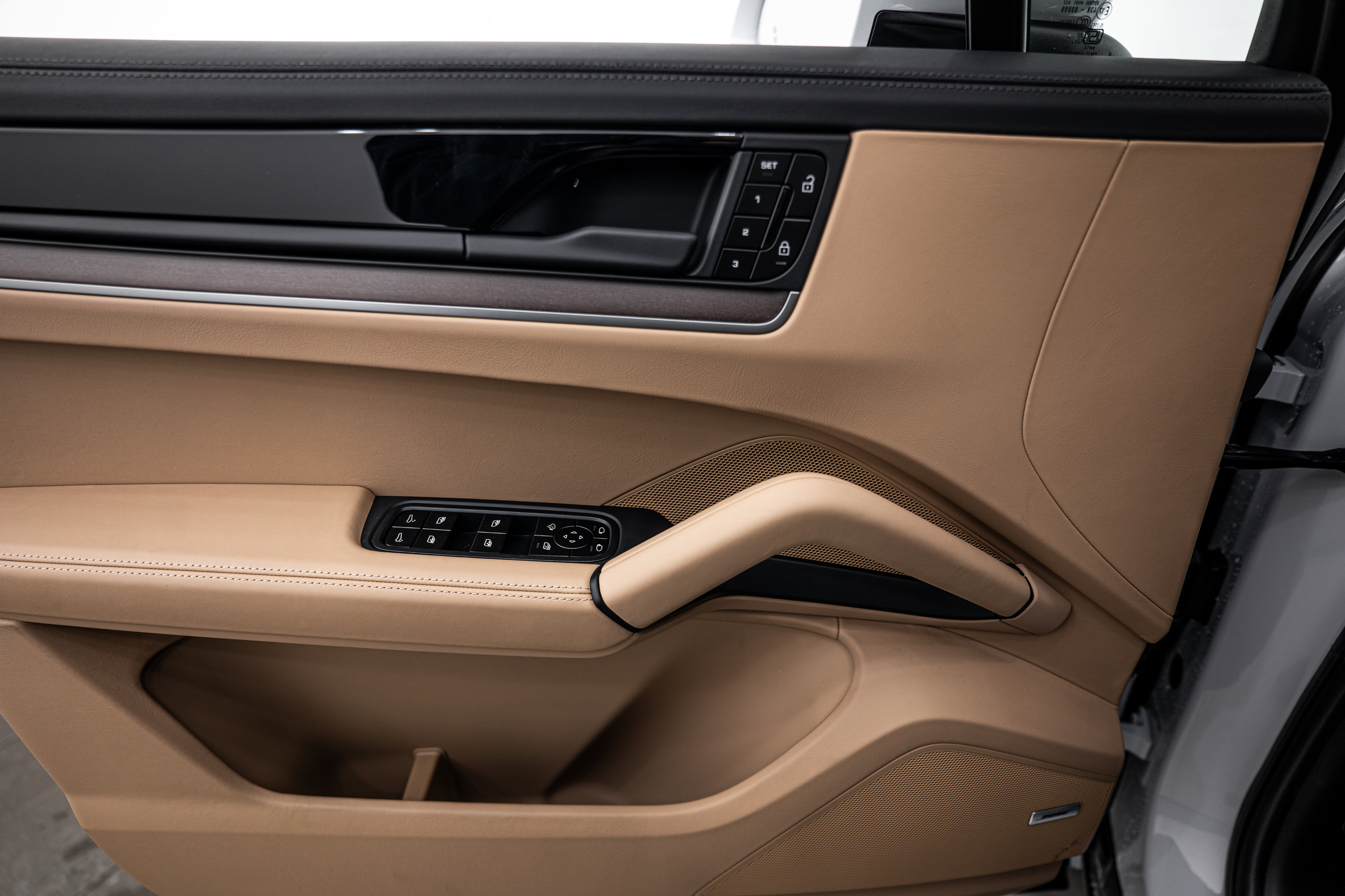 New 2026 Porsche Cayenne image 18