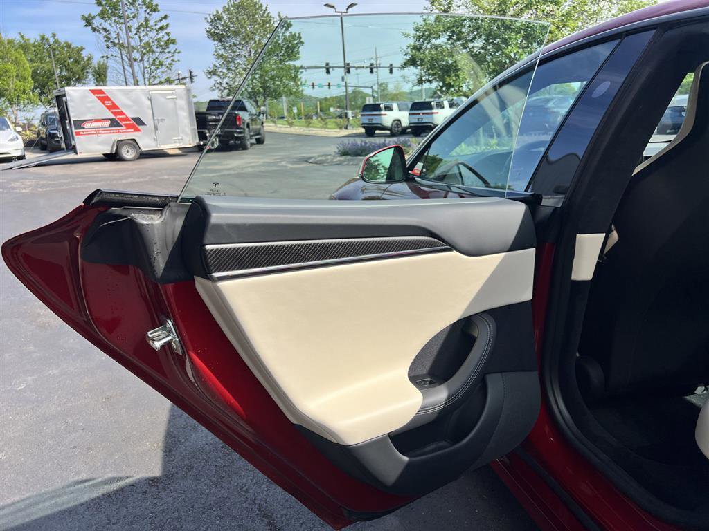 Used 2026 Tesla Model S Plaid image 7