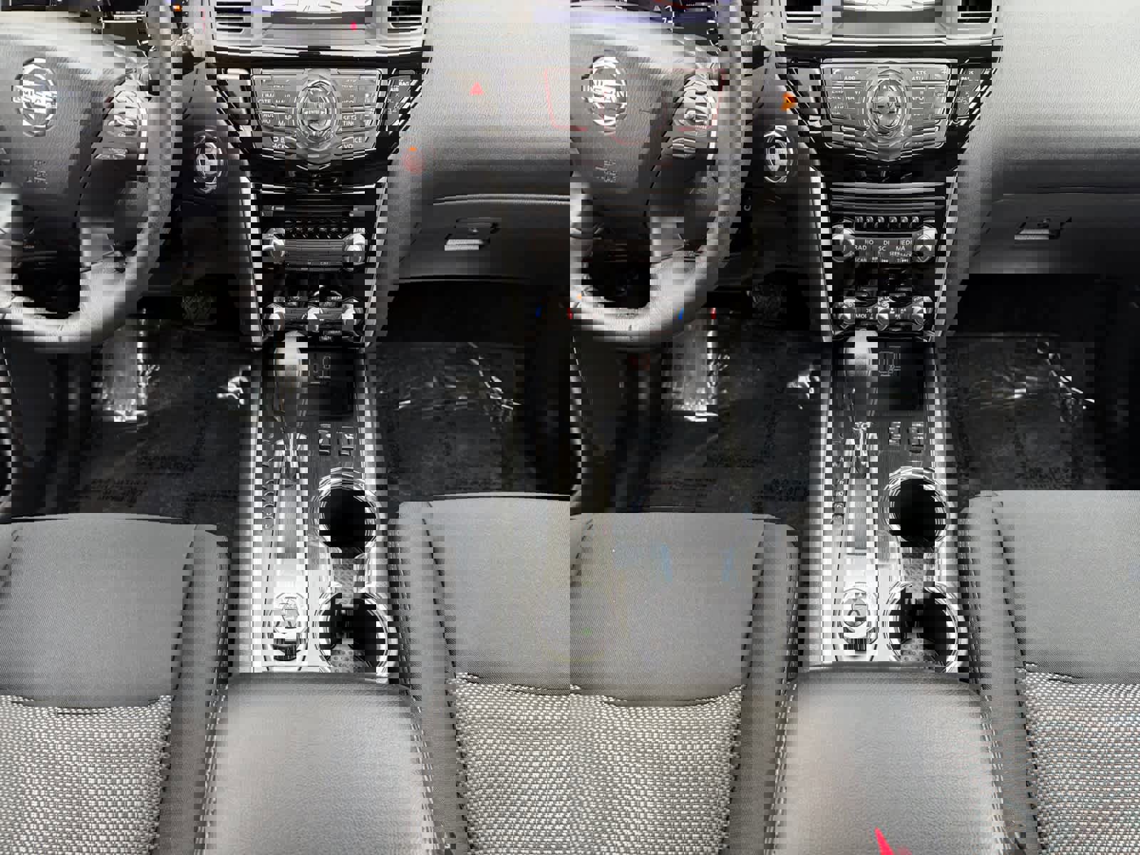 Used 2019 Nissan Pathfinder SV w/ SV Tech Package AWD/4WD image 16