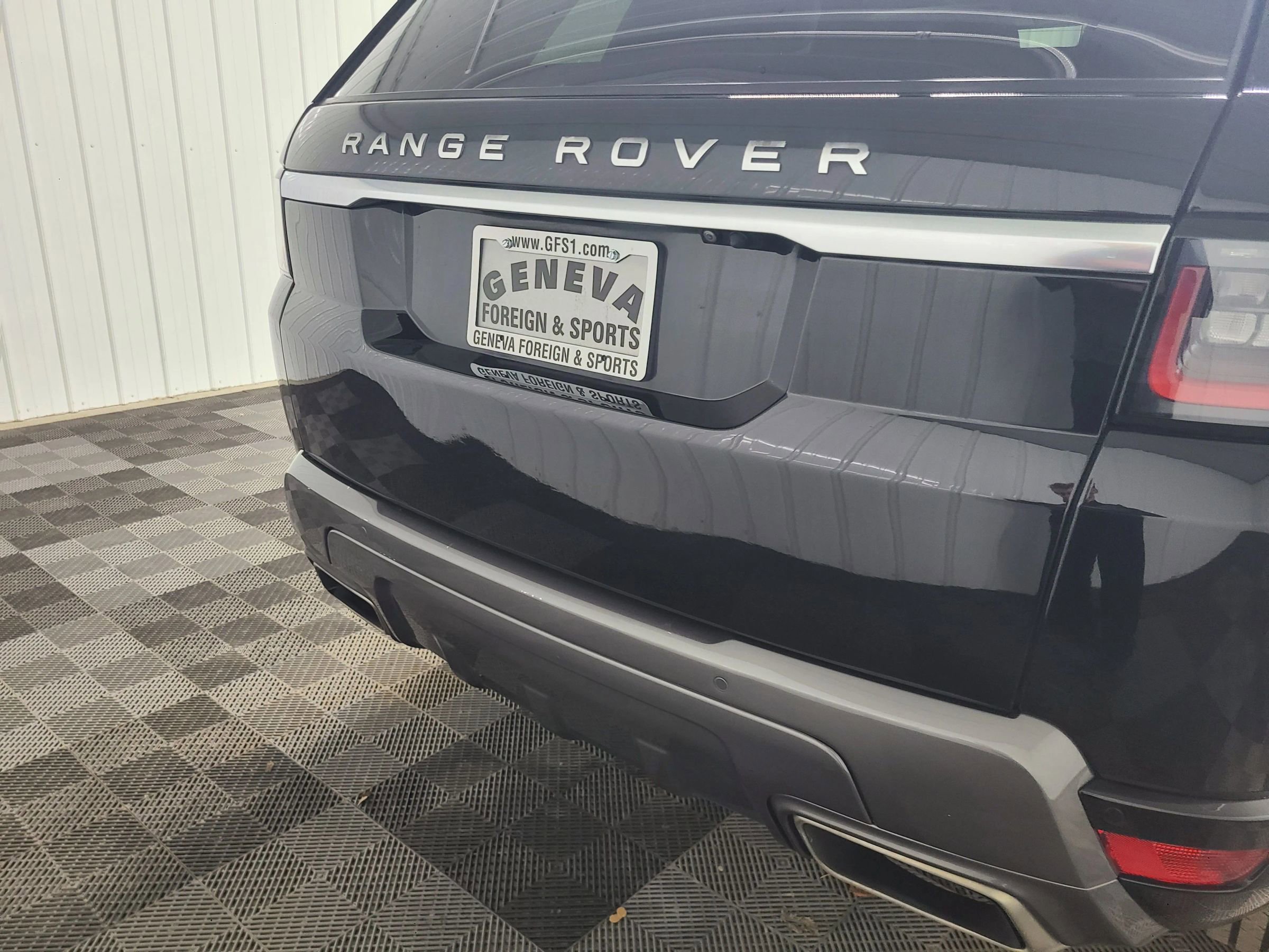 Used 2020 Land Rover Range Rover Sport HSE image 19
