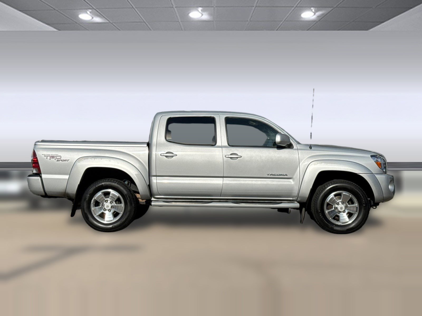 Used 2010 Toyota Tacoma PreRunner image 7