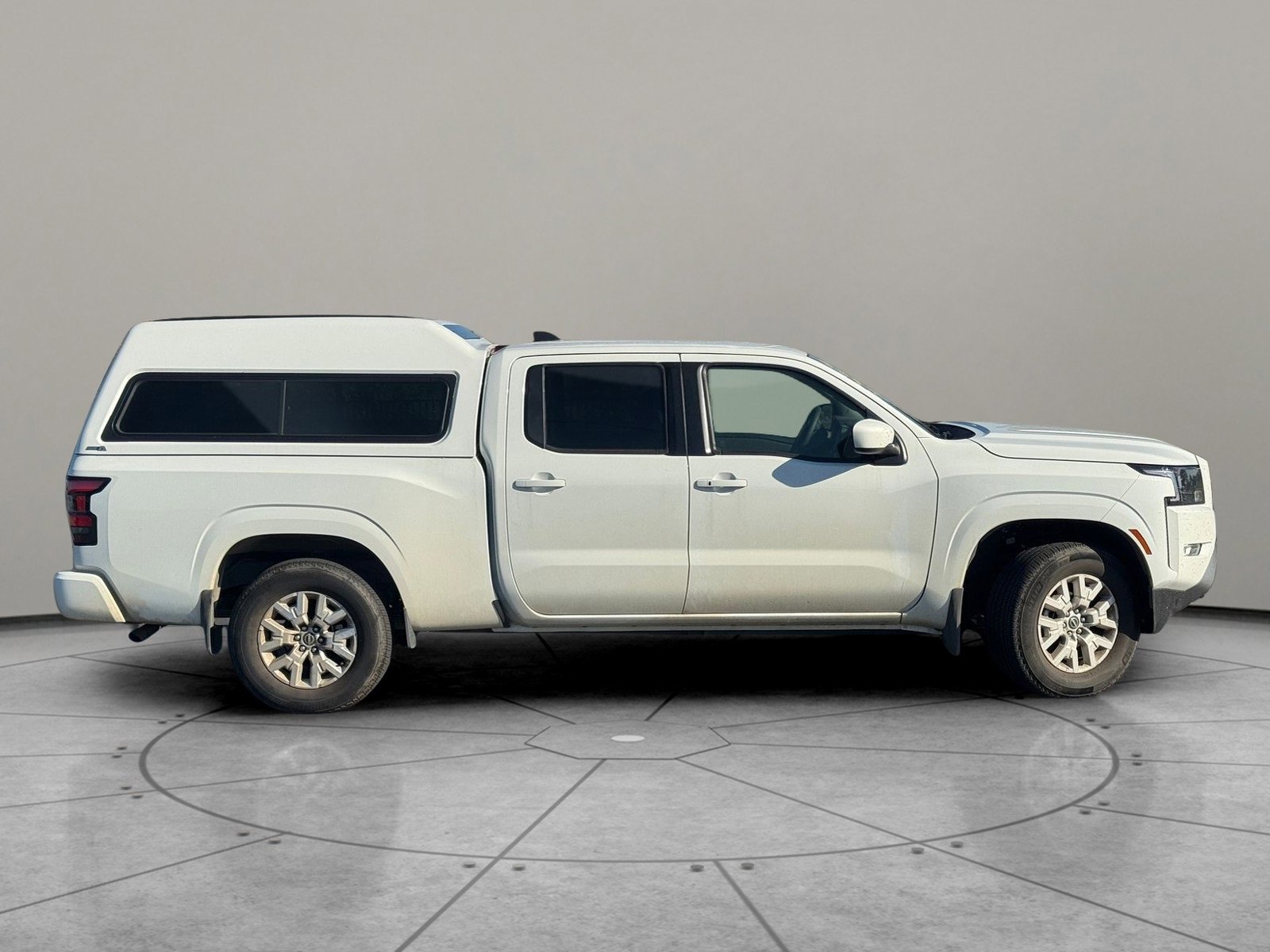 Used 2024 Nissan Frontier SV image 4