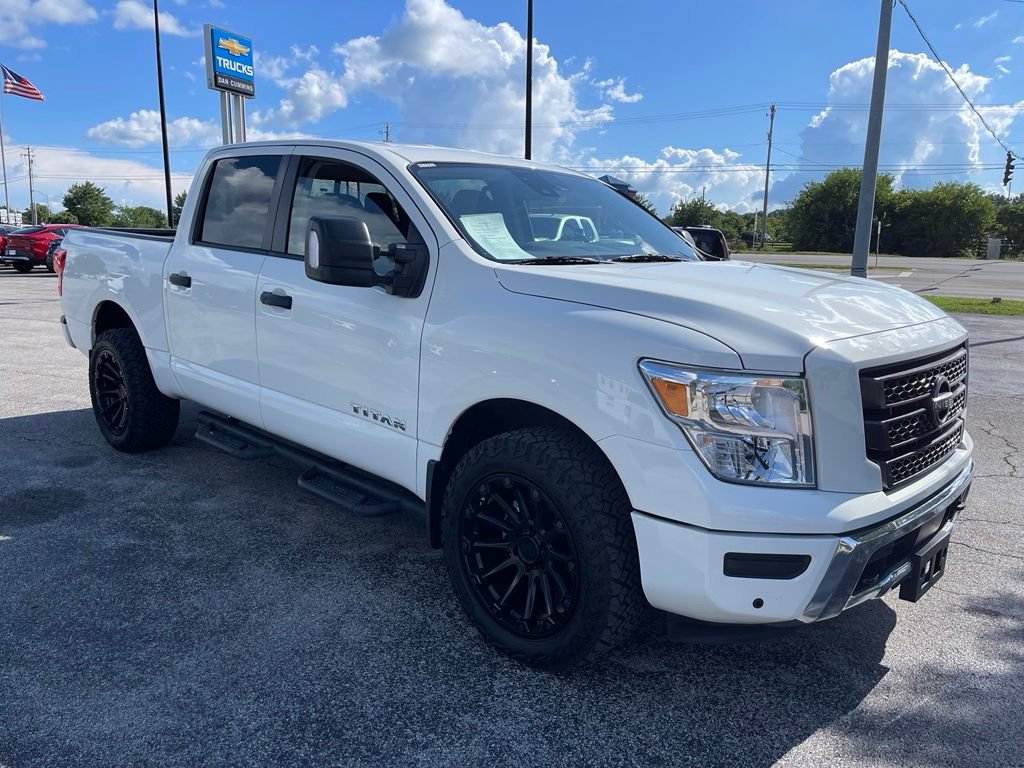 Used 2024 Nissan Titan SV w/ SV Convenience Package AWD/4WD image 2