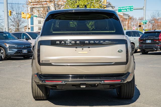 Used 2023 Land Rover Range Rover SE image 6