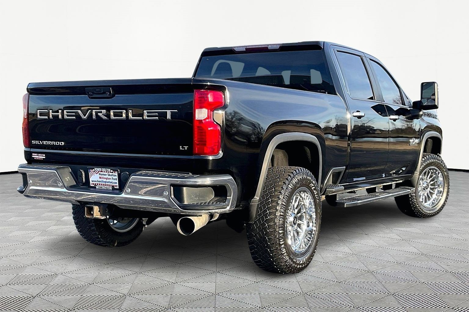 Used 2020 Chevrolet Silverado 2500 LT w/ Texas Edition image 11