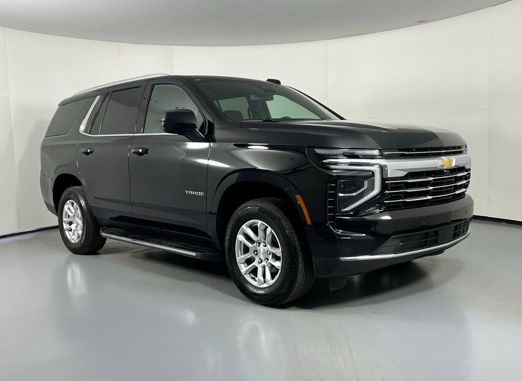Used 2025 Chevrolet Tahoe LT AWD/4WD image 1