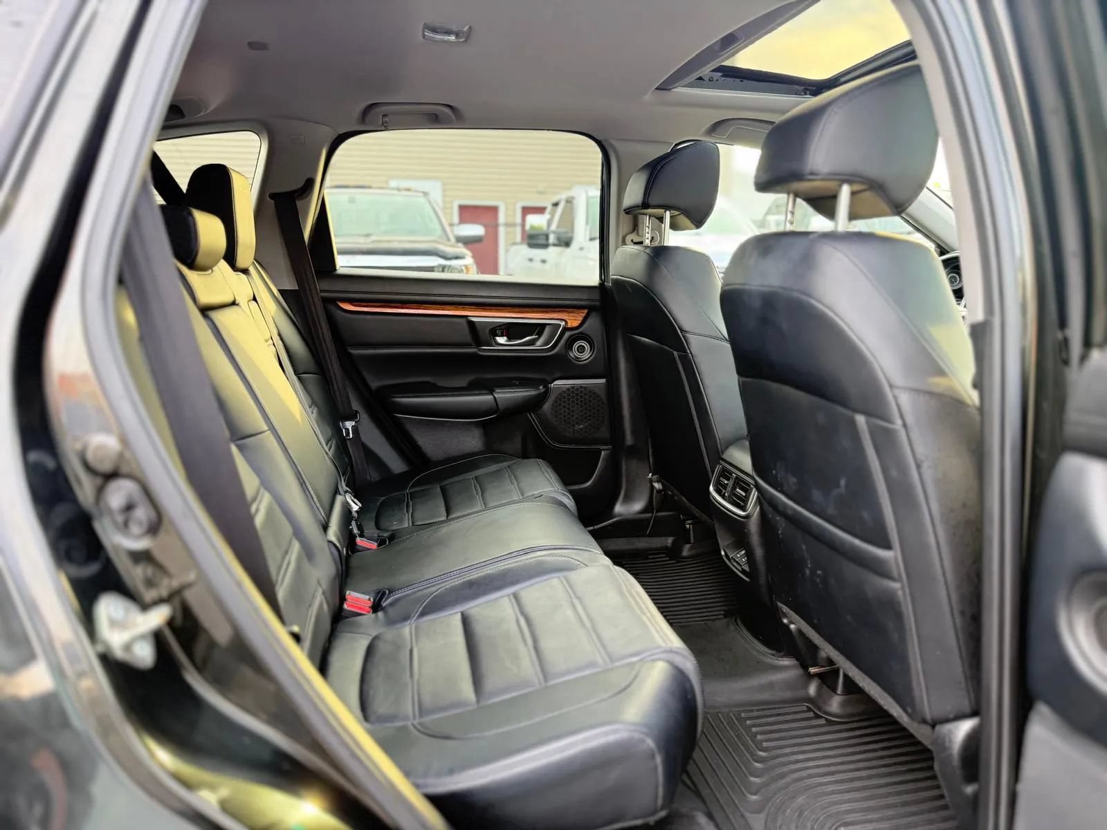 Used 2017 Honda CR-V Touring image 28