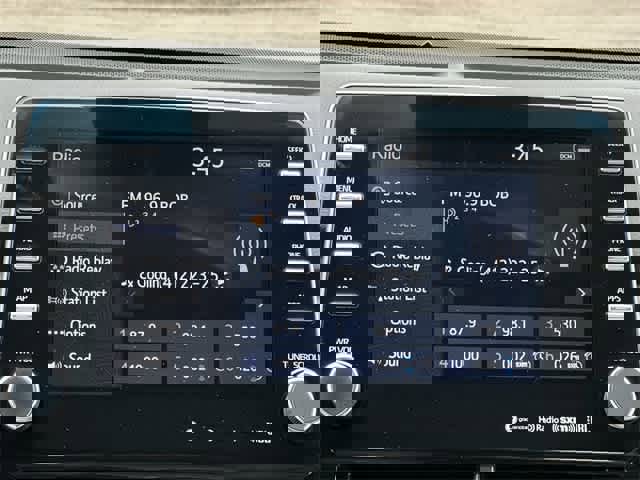 Used 2021 Toyota Avalon Limited image 12