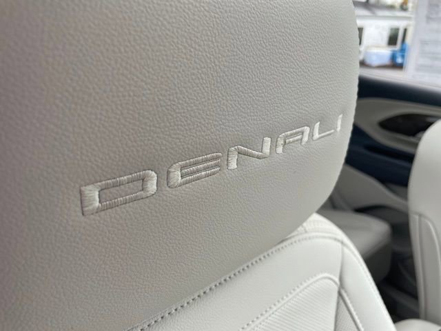 Used 2023 GMC Terrain Denali w/ Denali Premium Package AWD/4WD image 38