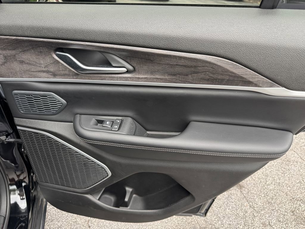 Used 2023 Jeep Grand Cherokee 4WD 4xe image 21