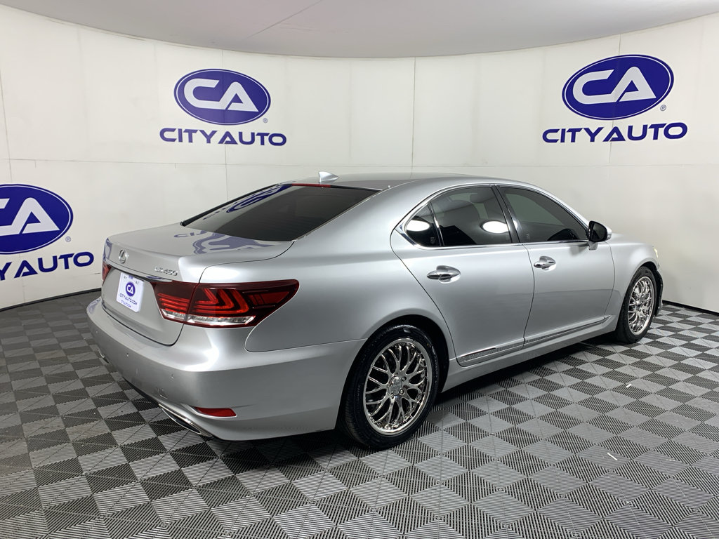Used 2014 Lexus LS 460 w/ Comfort Package RWD image 3