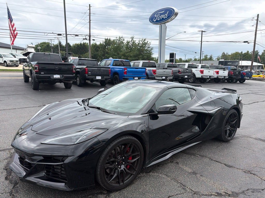 Used 2024 Chevrolet Corvette Z06 RWD image 4