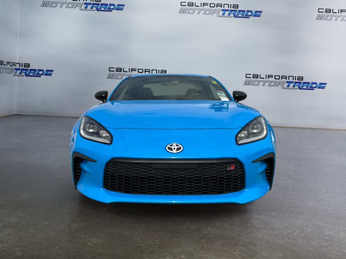 Used 2023 Toyota GR86 Premium RWD image 2