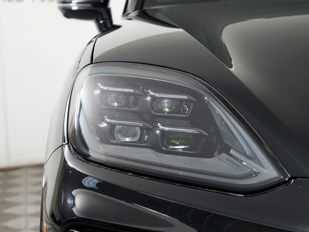 New 2026 Porsche Cayenne GTS AWD/4WD image 11