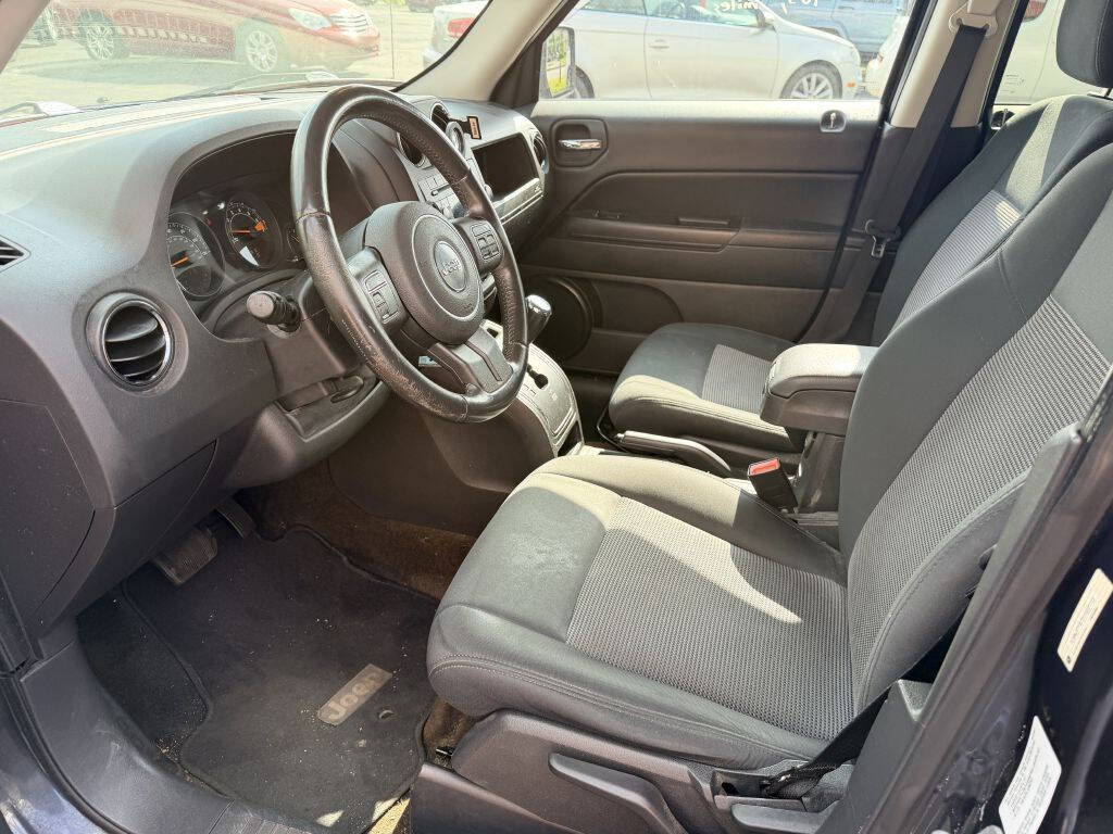 Used 2014 Jeep Patriot Latitude FWD image 9