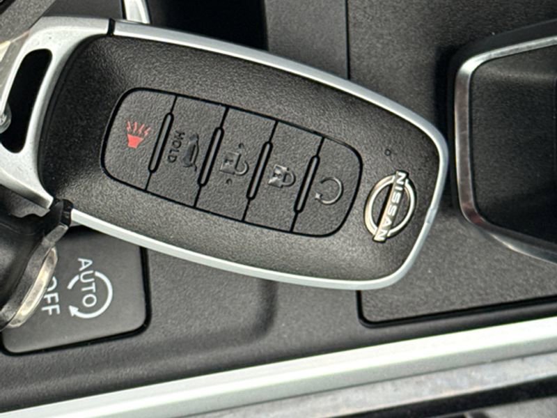 Certified 2024 Nissan Pathfinder SL w/ Black Appearance Package image 36